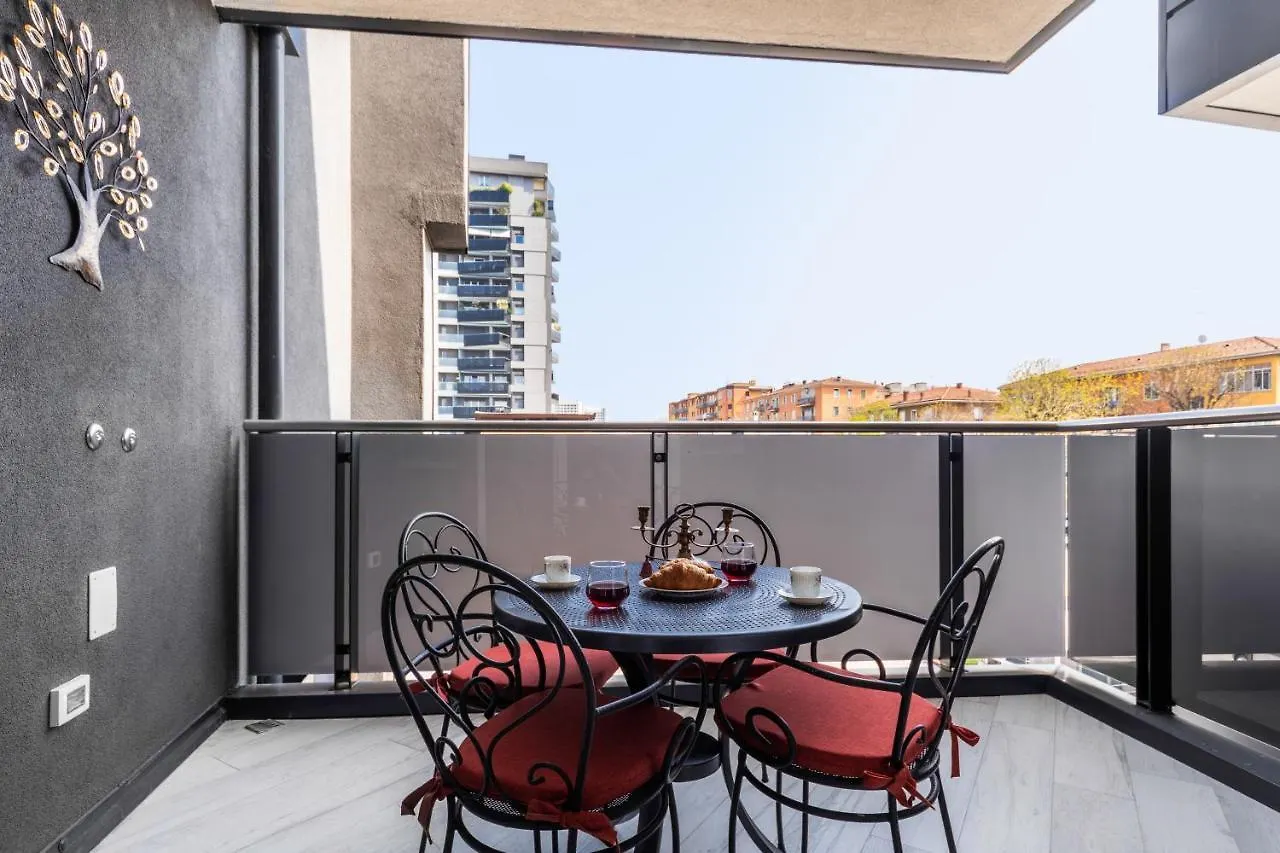Ur-Nest Donato Creti Apartment Bologna